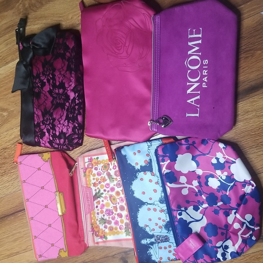 Lot of 7-Collection of Estee Lauder/Lancome Bags